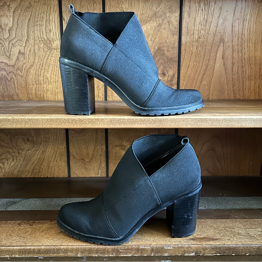 Ellen Tracy Black Stretch Textile Minnie Lug Chunky Sole Shooties Boots, size 8M - Picture 5 of 11